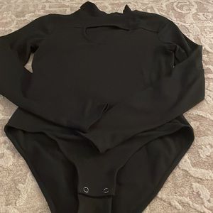 NWOT Mock neck cutout bodysuit